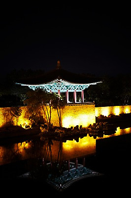 포토 JPG 나무 식물 한국문화 한국전통 전통 건축물 계절 아시아 전통문화 문화 고건축 야경 유적 한국건축 유적지 자연 조명 한국 사람없음 야외 관광지 빛 가을풍경 동양건축 문화재 가을 경주 사찰 경상북도 경상도 안압지 국내포토 동양문화 건축 나라 여행 종교건축 풍경 경주_경상북도 연못 야간 생태계 파일형식 동양 가을_계절 풍경_경치