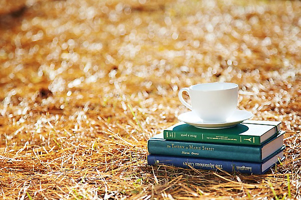 포토 JPG 주간 식물 계절 아시아 커피 음료 단풍 낙엽 잎 자연 티타임 나뭇잎 한국 풍경 근접촬영 사람없음 야외 아웃포커스 책 독서 쌓기 가을풍경 가을 경주 커피잔 찻잔 경상북도 경상도 오브젝트 국내포토 자연요소 나라 뷰포인트 모션 휴식 잔 촬영기법 생태계 파일형식 가을_계절