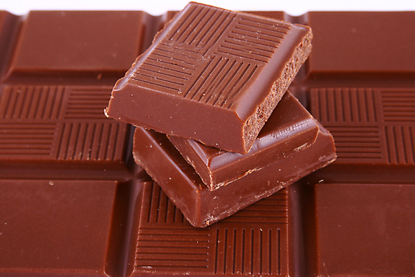 포토 JPG 해외이미지 모양 음식 조각 백그라운드 휴가 디저트 새로움 사탕 선물 사람없음 상자 갈색 쌓기 탑 초콜릿 검은색 사막 우유 에너지 바 달콤 맛 은색 설탕 먹기 은박지 크림 묘사 질감 칼로리 코코아 파열 깨짐 식용 카카오 해외202004 해외포토 건축물 음료 컬러 컨셉 모션 유제품 파일형식 이미지허브