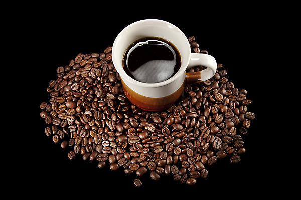 포토 JPG 해외이미지 전통 문화 커피 음료 음식 백그라운드 재료 아침 콩 씨앗 사람없음 컵 빛 농작물 갈색 숟가락 검은색 어둠 카페 머그컵 양념 그룹 아침식사 굽기 컵받침 질감 향기 카푸치노 아로마테라피 에스프레소 흙더미 라떼 모카 카페인 해외202004 해외포토 주간 식물 식기 컬러 농업 곡류 수저 상점 식사 흙 구이 받침대 냄새 테라피 파일형식 더미 이미지허브