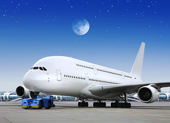 포토 JPG 해외이미지 여행 날개 교통시설 하늘 휴가 비행기 사람없음 파란색 희망 화물 달 흰색 도시 기다림 기술자 고급 공항 야간 주차 땅 항공 속도 상승 트랙터 엔진 기어 대패 떠남 해외202004 해외포토 자연요소 직업 감정 컬러 교통 컨셉 항공교통 모션 대중교통 운송업 농기계 시설 특수차량 파일형식 이미지허브