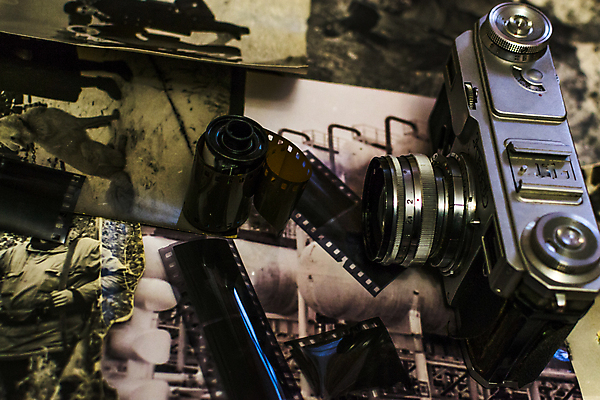 포토 JPG 해외이미지 디자인 종이 조각 여행 백그라운드 컨셉 탁자 프레임 사람없음 목재 사무실 갈색 카메라 검은색 사진촬영 장비 수확 골동품 흰색 역사 클래식 미끄럼틀 앨범 수집 필름 향수 오브젝트 그림 질감 복고 롤 모음 구식 그런지 부정적 소비에트 옛날 스타일 해외202004 해외포토 나무 감정 컬러 가구 농업 비즈니스 재료 한글 전자제품 촬영 화장품 놀이기구 파일형식 이미지허브