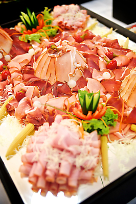 포토 JPG 해외이미지 접시 음식 조각 백그라운드 채소 재료 육류 돼지고기 요리 사람없음 세로 세트 쌓기 요식업 저녁식사 추위 신선 아침식사 자르기 수집 먹기 햄 날것 슬라이스 흙더미 점심식사 뷔페 식품점 치유 해외202004 해외포토 식기 산업 식재료 모션 상점 식사 흙 파일형식 더미 이미지허브