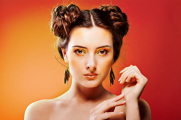 포토 JPG 해외이미지 백인 1 여자 컨셉 휴식 창조 한명 사람 성인 빨간색 햇빛 노란색 가을 우아함 만족 개성 유일 해외202004 해외포토 서양인 계절 감정 컬러 태양 파일형식 이미지허브