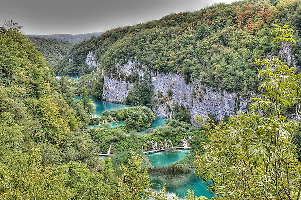 포토 JPG 해외이미지 나무 식물 공원 유럽 길 호수 여행 자연 휴가 안테나 풍경 사람없음 야외 목재 초록색 물 여름 파란색 세계 환경 봄 활발 폭포 신선 재산 숲 크로아티아 내추럴 전국 해외202004 해외포토 자연요소 계절 공공시설 나라 컬러 컨셉 재료 통신 금융 생태계 파일형식 이미지허브