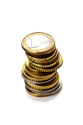 포토 JPG 해외이미지 유럽 백그라운드 이동 돈 비즈니스 성공 사람없음 금융 경제 빛 쌓기 믿음 탑 금속 동전 힘 유로 흰색 기둥 절약 변화 시장 재산 황금 구매 은색 주식 투자 상업 보물 빚 고립 수입 위기 많음 해외202004 해외포토 건축물 건축 감정 나라 컬러 컨셉 모션 재질 쇼핑 파일형식 이미지허브