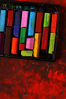 포토 JPG 해외이미지 디자인 교육 종이 어린이 백그라운드 오렌지 교실 학교 가족 상상 추상 창조 사람없음 상자 컬러풀 페인트 유치원 그리기 막대기 낙서 깃털 그림 분필 성적 캔버스 해군 먼지 최초 개발 왁스 파스텔톤 프로젝트 해외202004 해외포토 컬러 무늬 과일 관계 모션 군대 사람 초크 파일형식 이미지허브