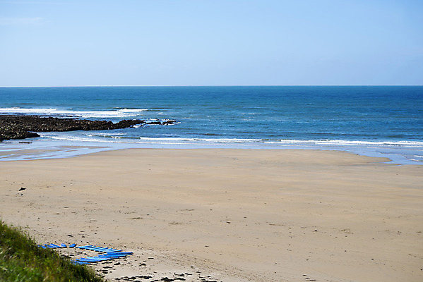 포토 JPG 해외이미지 모래 스포츠 파도 바다 백그라운드 자연 수업 휴가 풍경 사람없음 물 여름 파란색 모래사장 컬러풀 수확 흰색 판넬 서핑보드 서핑 해조류 황금 복고 지느러미 암초 아일랜드 서퍼 대서양 다시마 파라다이스 해외202004 해외포토 자연요소 계절 교육 유럽 컬러 농업 운동선수 수상스포츠 보드_스포츠 해양식물 생태계 파일형식 이미지허브