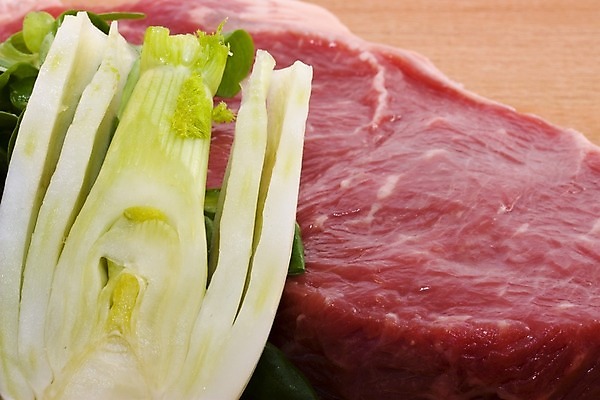 포토 JPG 해외이미지 잡화 음식 백그라운드 채소 재료 육류 스테이크 요리 사람없음 저녁식사 소고기 신선 소 바비큐 자르기 허브 배고픔 날것 단백질 생식 신발장 정육점 해외202004 해외포토 식물 식재료 포유류 모션 서양음식 상점 식사 영양소 파일형식 이미지허브