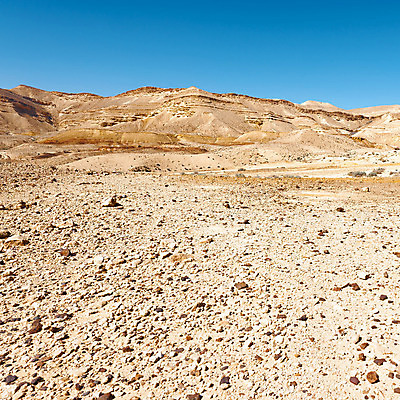 포토 JPG 해외이미지 도로 모래 여행 자연 하늘 산 건조 풍경 사람없음 야외 여름 파란색 햇빛 골짜기 사막 바위 시골 뜨거움 황무지 중앙 위험 그늘 땅 지중해 언덕 화산 정사각형 먼지 신성 지역 분화구 가뭄 동쪽 땅바닥 생태학 이스라엘 팔레스타인 해외202004 해외포토 도형 계절 교육 길 바다 컬러 컨셉 중동 교통시설 날씨 바닥 태양 돌_바위 방향 생태계 서아시아 파일형식 이미지허브
