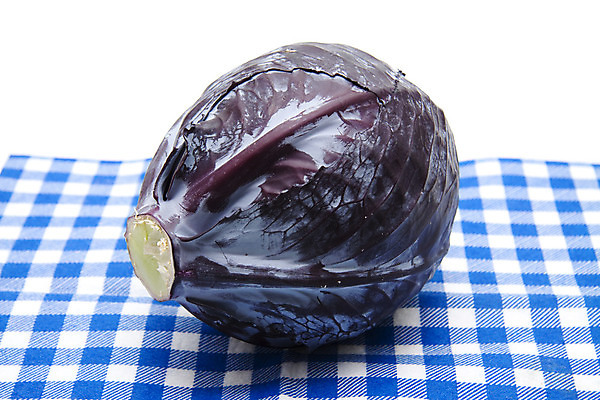 포토 JPG 해외이미지 음식 줄기 잎 채소 건강 사람없음 빨간색 초록색 식사 수확 식탁보 신선 먹기 확인 흰배경 냅킨 양배추 날것 해외202004 해외포토 식물 컬러 백그라운드 농업 모션 흰색 파일형식 이미지허브