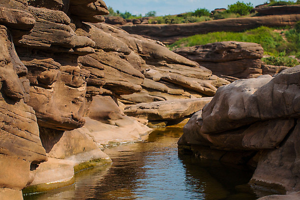 포토 JPG 해외이미지 공원 아시아 여행 백그라운드 태국 자연 하늘 산 풍경 사람없음 야외 물 여름 파란색 빛 강 컬러풀 세계 여행객 골짜기 계곡 놀람 사막 바위 큼 부식 호기심 암초 라오스 내추럴 메콩강 전국 해외202004 해외포토 자연요소 계절 공공시설 감정 나라 컬러 컨셉 표정 사람 돌_바위 크기 생태계 파일형식 이미지허브