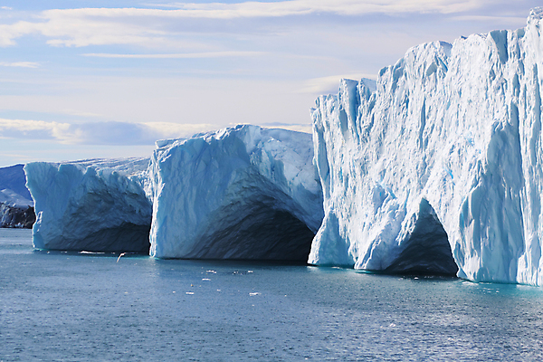 포토 JPG 해외이미지 주간 바다 겨울 자연 하늘 사람없음 야외 동굴 빙산 그린란드 겨울풍경 해외202004 해외포토 자연요소 계절 섬 덴마크 풍경 생태계 파일형식 이미지허브