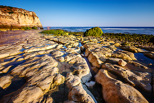 포토 JPG 해외이미지 유럽 모래 파도 바다 분홍색 여행 자연 조류 하늘 휴가 풍경 사람없음 초록색 물 여름 파란색 황혼 일몰 조약돌 바위 황금 저녁 포르투갈 부식 휴양지 질감 웅덩이 지역 대서양 해외202004 해외포토 자연요소 동물 계절 나라 컬러 노을 장소 돌_바위 야간 생태계 파일형식 이미지허브