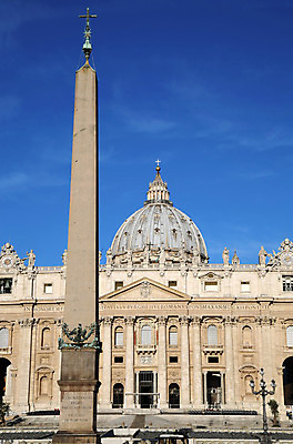 포토 JPG 해외이미지 유럽 종교 도로 여행 건축양식 창문 휴가 거리 미술 풍경 사람없음 건물 조각상 성당 교회 여행객 이탈리아 기둥 도시 예수 센터 역사 성자 닫기 큼 로마 심볼 정사각형 천연기념물 바실리카 옛날 해외202004 사도궁 해외포토 도형 건축물 건축 나라 길 종교건축 교통시설 모션 문화예술 사람 조형물 궁전 신_종교 크기 바티칸 파일형식 이미지허브