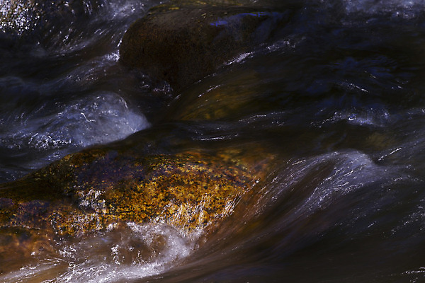 포토 JPG 해외이미지 물결 백그라운드 자연 사람없음 물 강 갈색 폭포 흐름 흰색 신선 개울 급류 떨어짐 질감 암초 내추럴 블러 현재 해외202004 해외포토 자연요소 컬러 컨셉 생태계 파일형식 이미지허브