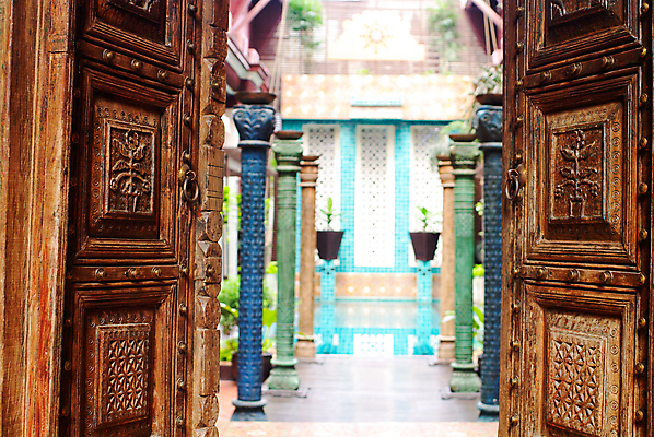 포토 JPG 해외이미지 전통 디자인 아시아 무기 벽 호텔 미술 동양인 사람없음 목재 컬러풀 문 궁전 기둥 성 승차 인도인 그림 방콕 병정 모로코 법정 해외202004 해외포토 외국인 나무 건축물 건축 나라 컬러 고건축 재료 모션 아프리카 태국 숙소 문화예술 인종 파일형식 이미지허브