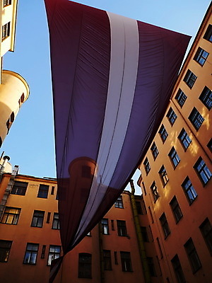 포토 JPG 해외이미지 배너 유럽 무기 자동차 독일 덴마크 핀란드 사람없음 건물 파란색 도시풍경 성당 교회 프랑스 깃발 도시 성 오스트리아 수집 벨기에 커뮤니티 체코 크로아티아 벨로루시 보스니아 불가리아 안도라 에스토니아 유럽연합 효과 해외202004 해외포토 사이프러스공화국 건축물 나라 육상교통 컬러 종교건축 북유럽 풍경 서유럽 파일형식 남유럽 이미지허브