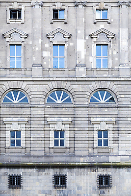 포토 JPG 해외이미지 유럽 선 벽 백그라운드 패턴 건축양식 창문 주택 독일 사람없음 파란색 질감 베를린 옛날 해외202004 해외포토 건축 나라 컬러 무늬 건물 파일형식 이미지허브