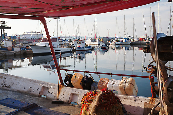 포토 JPG 해외이미지 바다 섬 여행 하늘 낚시 휴가 파노라마 풍경 사람없음 물 여름 빛 햇빛 태양 침묵 만 보트 어장 해외202004 해외포토 자연요소 계절 배_교통 레저 촬영기법 소리 파일형식 이미지허브