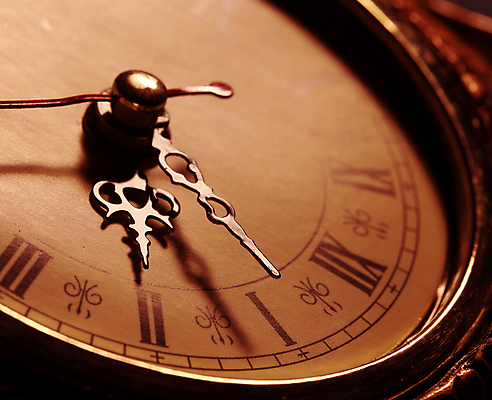 포토 JPG 해외이미지 손 시계 비즈니스 모션 아침 휴식 화살 아이디어 사람없음 사무실 금속 기계 종 시간 잠 클래식 야간 손목시계 오브젝트 복고 공포 아날로그 다이얼 통과 계량기 타이머 경보 마감 분 옛날 조언 초시계 충고 카운트다운 타종 해외202004 해외포토 주간 자연요소 컨셉 장신구 재질 신체부위 파일형식 이미지허브