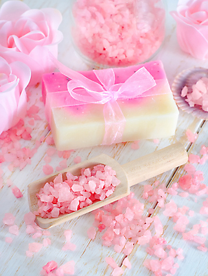 포토 JPG 해외이미지 꽃 분홍색 사람없음 장미 스파 아로마 스파용품 비누 아로마테라피 스쿱 입욕소금 해외202004 해외포토 식물 컬러 위생용품 미용용품 오브젝트 소금 테라피 파일형식 이미지허브