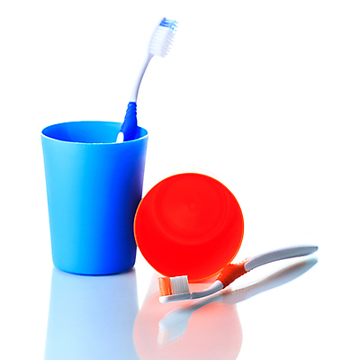 포토 JPG 해외이미지 백그라운드 유리 아침 건강 사람없음 파란색 약 장비 흰색 신선 붓 치아 칫솔 플라스틱 오브젝트 치과의사 치약 고립 돌봄 옛날 위생관리 해외202004 해외포토 주간 컬러 의학 모션 재질 관리 위생용품 의사 소화기관 파일형식 이미지허브