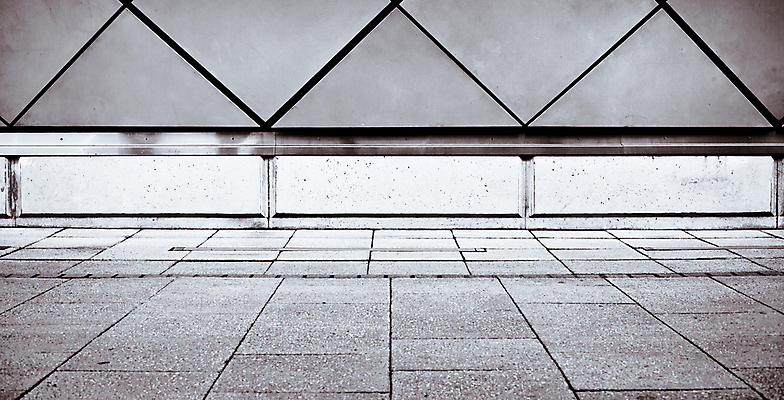 포토 JPG 해외이미지 응시 도로 벽 백그라운드 패턴 비즈니스 포장 벽돌 거리 흑백 사람없음 야외 건물 운전 바위 도시 그리기 보행로 마네킹 타일 질감 상업 소매 비네팅 카피스페이스 세련 해외202004 해외포토 건축물 시선 길 무늬 교통시설 모션 촬영기법 공백 돌_바위 파일형식 이미지허브