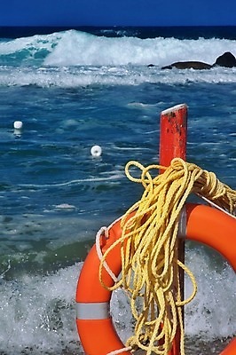 포토 JPG 해외이미지 물결 밧줄 파도 경비 안전 사람없음 수영 거친 구출 지중해 sos 카피스페이스 해외202004 해외포토 줄 바다 공백 수상스포츠 도움 보호 구조요청 파일형식 이미지허브