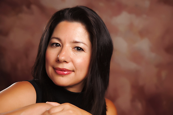 포토 JPG 해외이미지 모델 여자 행복 얼굴 갈색머리 건강 한명 성인 갈색 머리 유행 봄 표현 화려 히스패닉 해외202004 해외포토 1 헤어스타일 계절 감정 컬러 컨셉 사람 신체부위 파일형식 이미지허브