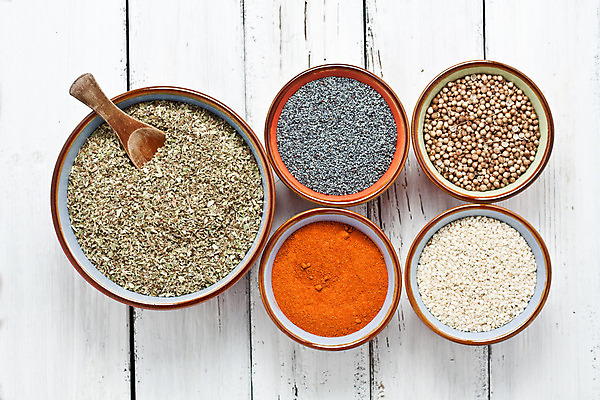 포토 JPG 해외이미지 음식 백그라운드 재료 파프리카 요리 씨앗 동양인 사람없음 양념 사발 고수 인도인 소금 먼지 깨 향 후추 땅바닥 시나몬 오레가노 해외202004 해외포토 외국인 식물 채소 식재료 바닥 인종 조미료 사기그릇 향신료 파일형식 이미지허브