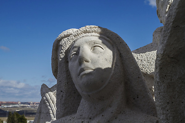 포토 JPG 해외이미지 손 기독교 종교 컨셉 관계 천사 함께함 창조 미술 사람없음 조각상 탑 검은색 성경 희망 터치 천주교 종 도움 영혼 스페인 구출 클래식 닫기 연결 집중 승진 돌봄 르네상스 마드리드 신앙심 헬프 해외202004 해외포토 건축물 감정 유럽 컬러 종교용품 모션 문화예술 신체부위 조형물 파일형식 이미지허브