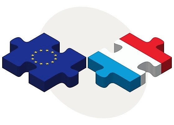 EPS 해외이미지 유럽 조각 컨셉 일러스트 관계 협력 함께함 사람 그래픽 3D 정원 깃발 퍼즐 연결 결합 접속 오브젝트 흰배경 나눔 해결 고립 룩셈부르크 유럽연합 전국 정부 정치 통일 해외202004 해외일러스트 나라 흰색 디지털합성 서유럽 파일형식 벡터 컬러 이미지허브