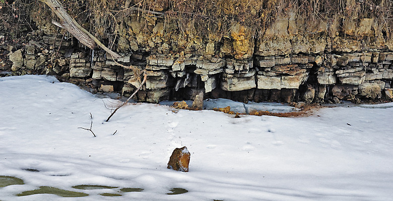 포토 JPG 해외이미지 나무 호수 겨울 자연 날씨 건조 풍경 사람없음 물 갈색 냉동 얼음 바위 흰색 숲 생태학 막 해외202004 해외포토 자연요소 식물 계절 교육 컬러 돌_바위 생태계 파일형식 이미지허브