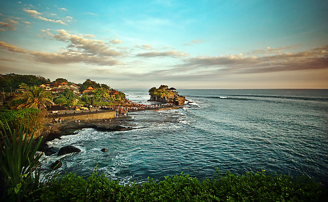 포토 JPG 해외이미지 나무 구름 모래 파도 바다 여행 백그라운드 자연 하늘 휴가 풍경 사람없음 야외 초록색 물 여름 파란색 빛 태양 맑음 흰색 만 암초 남쪽 내추럴 수평선 해외202004 해외포토 자연요소 식물 계절 컬러 날씨 방향 생태계 파일형식 이미지허브