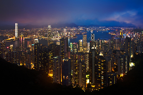 포토 JPG 해외이미지 아시아 야경 하늘 동양인 사람없음 야외 건물 도시풍경 항구 고층빌딩 중국 홍콩 해외202004 해외포토 건축물 나라 교통시설 인종 풍경 빌딩 도시 야간 파일형식 풍경_경치 이미지허브