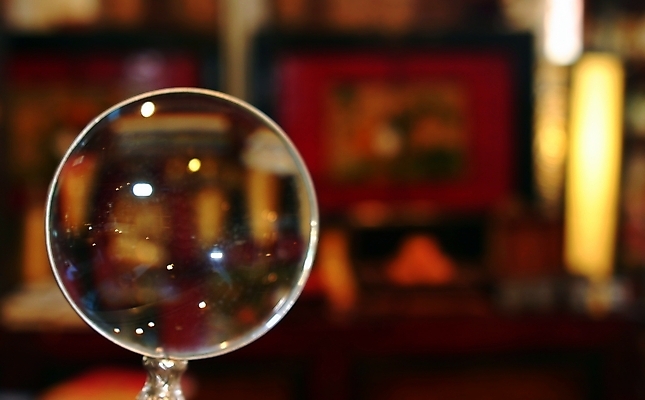 포토 JPG 해외이미지 응시 비즈니스 유리 돋보기 사람없음 경제 상점 수확 확대 분석 검색 시력 비전 광택 감시 스포트라이트 점검 발견 옛날 해외202004 해외포토 시선 컨셉 농업 재질 파일형식 이미지허브