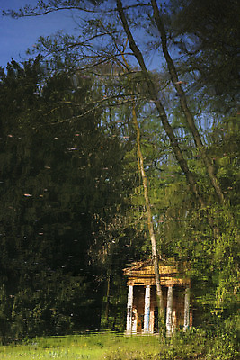 포토 JPG 해외이미지 나무 건축양식 자연 표면 주택 풍경 사람없음 건물 초록색 여름 파란색 반사 평화 침묵 이탈리아 연못 장면 해외202004 해외포토 식물 건축물 계절 건축 유럽 컬러 컨셉 소리 생태계 파일형식 이미지허브