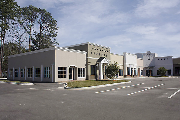 포토 JPG 해외이미지 외관 조각 비즈니스 부동산 사람없음 건물 초록색 상점 줄무늬 흰색 재산 주차 쇼핑몰 상업 광장 소매 제비 진짜 파스텔톤 해외202004 해외포토 건축물 컬러 무늬 조류 금융 파일형식 이미지허브