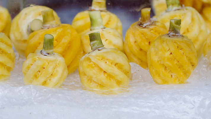 포토 JPG 해외이미지 음식 백그라운드 다이어트 과일 태국 자연 건강 동양인 사람없음 초록색 여름 컬러풀 노란색 주스 껍질 신선 시장 달콤 작음 파인애플 슬라이스 내추럴 숙성 채식주의자 해외202004 해외포토 계절 아시아 음료 컬러 인종 맛 크기 열대과일 생태계 채식 파일형식 이미지허브