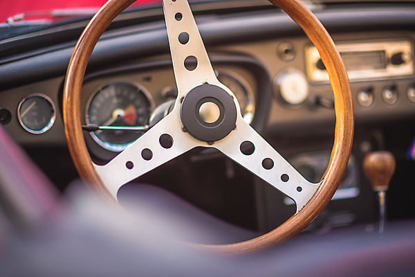 포토 JPG 해외이미지 나무 디자인 꽃 스포츠 백그라운드 패턴 비즈니스 교통시설 자동차 잉글랜드 주택 뿔 취미 사람없음 내부 장미 갈색 유행 금속 수확 골동품 바퀴 클래식 핸들 가죽 향수 오픈카 속도 복고 타이어 계기판 속도계 옛날 자동 가상 해외202004 해외포토 식물 육상교통 컬러 교통 컨셉 무늬 농업 승용차 재질 영국 건물 화장품 시설 파일형식 이미지허브