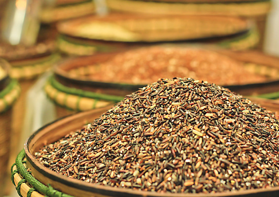 포토 JPG 해외이미지 식물 손 아시아 문화 음식 농업 가방 재료 태국 밥 건조 건강 식이요법 관리 씨앗 동양인 사람없음 갈색 바구니 상점 중국 직물 투명 컨테이너 먹기 국자 유기농 질감 날것 결 동쪽 흘림 흙더미 매각 작살 채식주의자 해외202004 해외포토 웰빙 잡화 나라 산업 컬러 무늬 모션 주방용품 인종 신체부위 흙 방향 채식 파일형식 더미 이미지허브