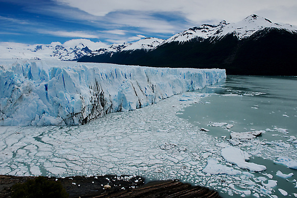 포토 JPG 해외이미지 호수 여행 자연 산 국립공원 풍경 사람없음 야외 파란색 냉동 얼음 세계문화유산 남아메리카 빙하 장면 빙산 지구온난화 아르헨티나 생태학 터키석 해외202004 해외포토 자연요소 공원 교육 컬러 아메리카 문화재 보석 생태계 기후변화 파일형식 이미지허브