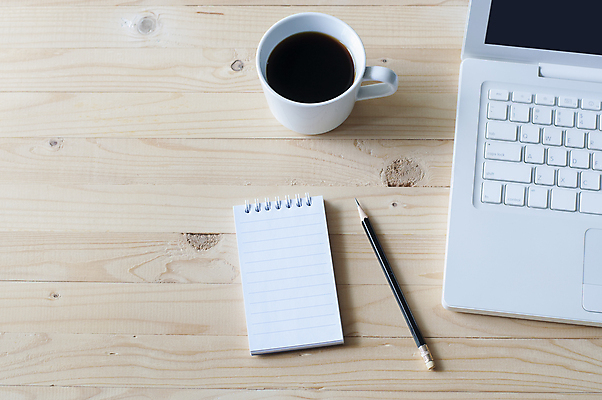 포토 JPG 해외이미지 교육 종이 커피 음료 선 백그라운드 비즈니스 탁자 아침 주택 사람없음 목재 컵 파란색 노트북 컴퓨터 사무실 갈색 우주 검은색 쪽지 공책 공백 카페 흰색 키보드 업무 네트워크 아침식사 강의 책상 질감 에스프레소 패드 옛날 카페인 카피스페이스 해외202004 해외포토 주간 나무 식기 컬러 가구 재료 문구용품 건물 전자제품 상점 식사 작업 파일형식 이미지허브