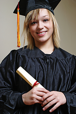 포토 JPG 해외이미지 백인 직업 학생 여자 교육 행복 졸업 학교 성공 한명 미소 사람 10대 세로 스터디 기쁨 흰색 가운 끝 치아 졸업장 흥분 대학교 캡모자 해외202004 해외포토 서양인 모자_잡화 1 옷 감정 컬러 컨셉 청소년 표정 학습 소화기관 파일형식 이미지허브