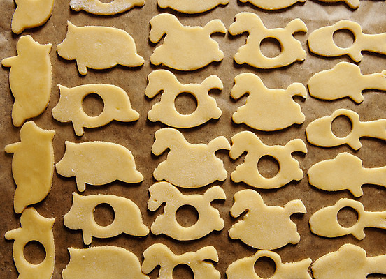 포토 JPG 해외이미지 접시 음식 크리스마스 사람없음 주방 달콤 굽기 반죽 페스츄리 핸드메이드 해외202004 해외포토 식기 기념일 빵 맛 구이 파일형식 이미지허브