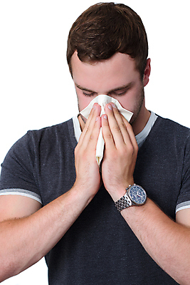 포토 JPG 해외이미지 백인 1 손 남자 얼굴 백그라운드 티셔츠 갈색머리 건강 한명 사람 성인 고통 회색 추위 흰색 잡기 조직 바이러스 질병 불기 싱글 코 감염 손수건 알레르기 고립 기침 돌봄 인플루엔자 재채기 타격 해로움 해외202004 해외포토 서양인 헤어스타일 감정 컬러 컨셉 셔츠 의학 모션 신체부위 파일형식 이미지허브