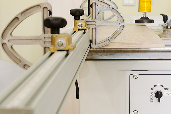 포토 JPG 해외이미지 직업 1 산업 비즈니스 탁자 실내 사람없음 건물 목재 힘 기계 장비 기구 공구 업무 작업 작업실 선택 널 자르기 목수 측정 목공예 언론 장인 게이지 계약자 수목 업그레이드 조작 해외202004 해외포토 나무 건축물 가구 컨셉 재료 모션 내부 도구 공예 계약 파일형식 이미지허브