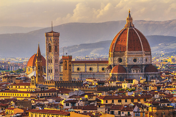 포토 JPG 해외이미지 외관 꽃 유럽 여행 건축양식 파노라마 사람 풍경 사람없음 건물 여름 도시풍경 산타클로스 성당 교회 탑 일몰 봄 이탈리아 금지 종 도시 시간 대성당 장면 양귀비 마리아 종탑 스카이라인 고딕 르네상스 바실리카 토스카나 스타일 해외202004 해외포토 식물 건축물 계절 건축 나라 종교 크리스마스 종교건축 촬영기법 노을 파일형식 이미지허브