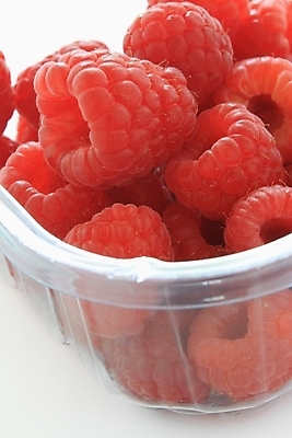 포토 JPG 해외이미지 백그라운드 과일 디저트 잉글랜드 건조 건강 사람없음 빨간색 쌓기 냉동 신선 컨테이너 베리 푸딩 소매 많음 스코틀랜드 해외202004 해외포토 산업 음식 컬러 컨셉 모션 영국 파일형식 이미지허브